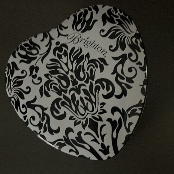 Brighton Heart Tin - Picture 2 of 11